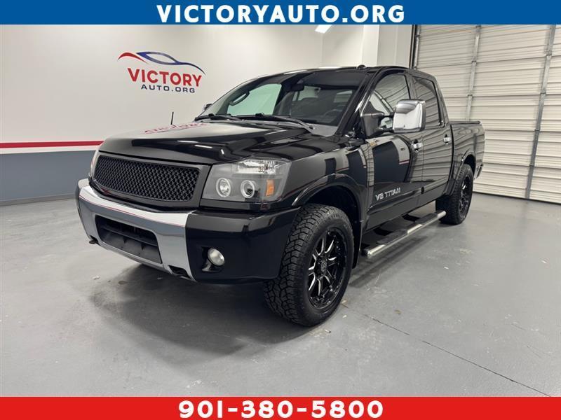 Nissan Titan SV Crew Cab 2WD 2011