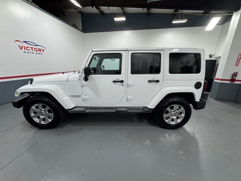 Jeep Wrangler Unlimited Sahara 4WD 2014
