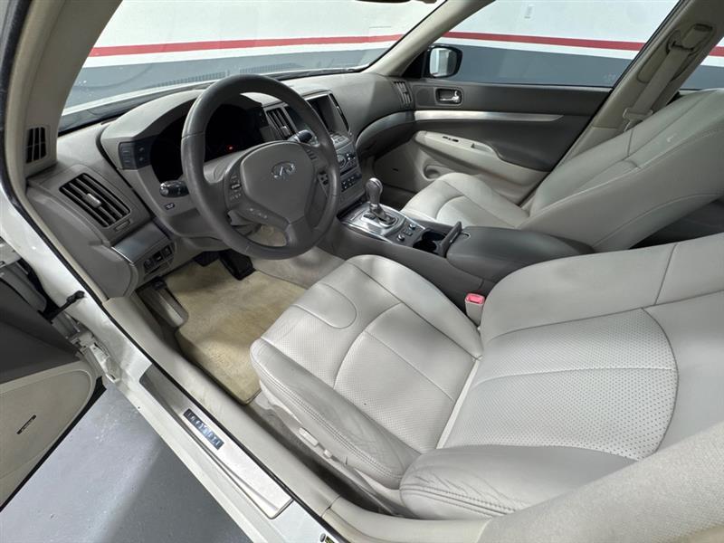 Infiniti G Sedan 4dr x AWD 2012