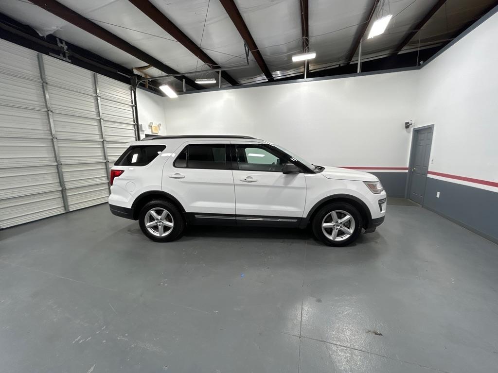 Ford Explorer XLT FWD 2019
