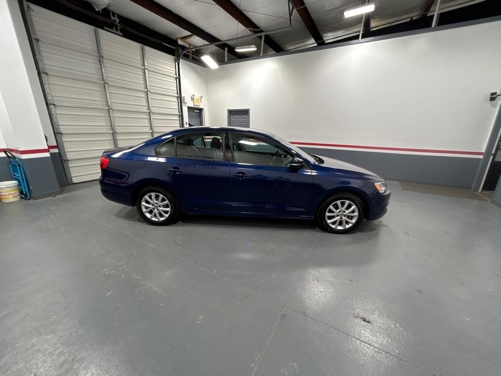 Volkswagen Jetta Sedan 4dr Auto SE 2011