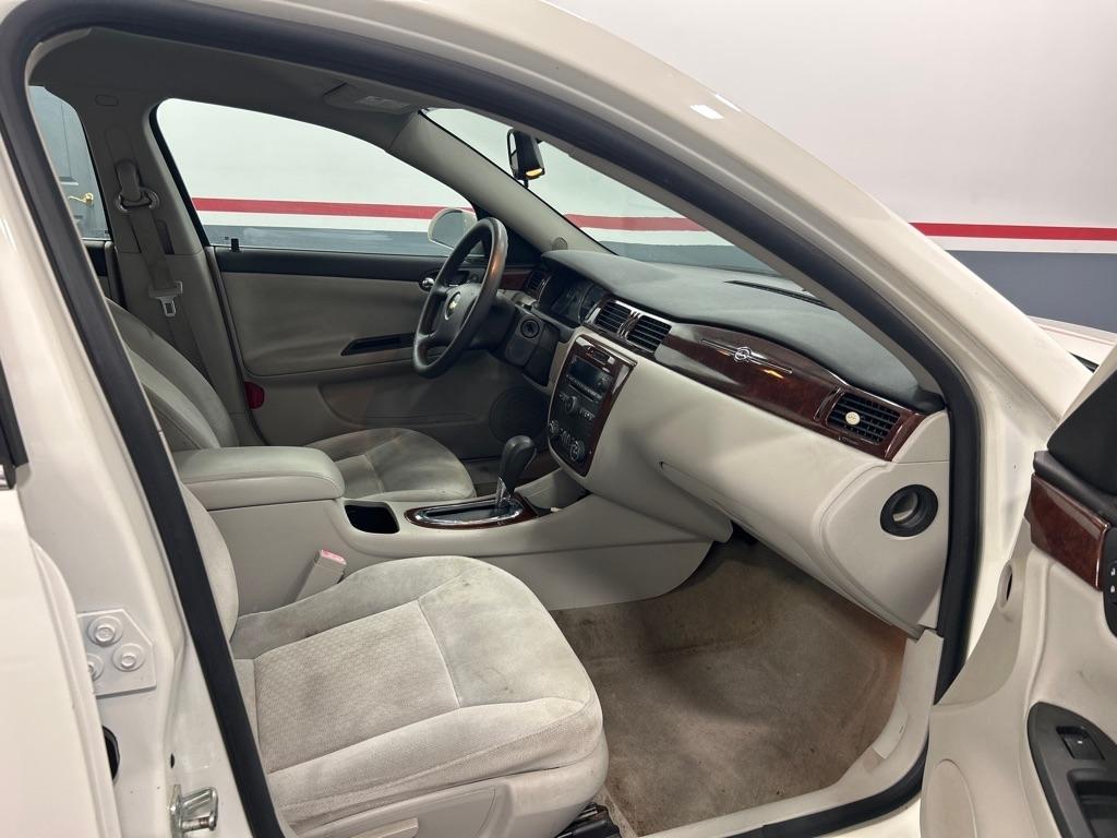 Chevrolet Impala 4dr Sdn 3.5L LT 2007