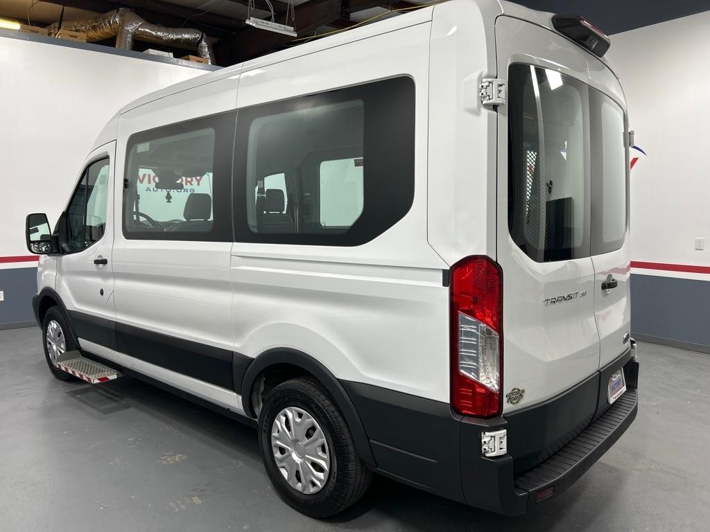 Ford Transit Passenger Wagon T-150 130" Med Roof XLT Sliding RH Dr 2018