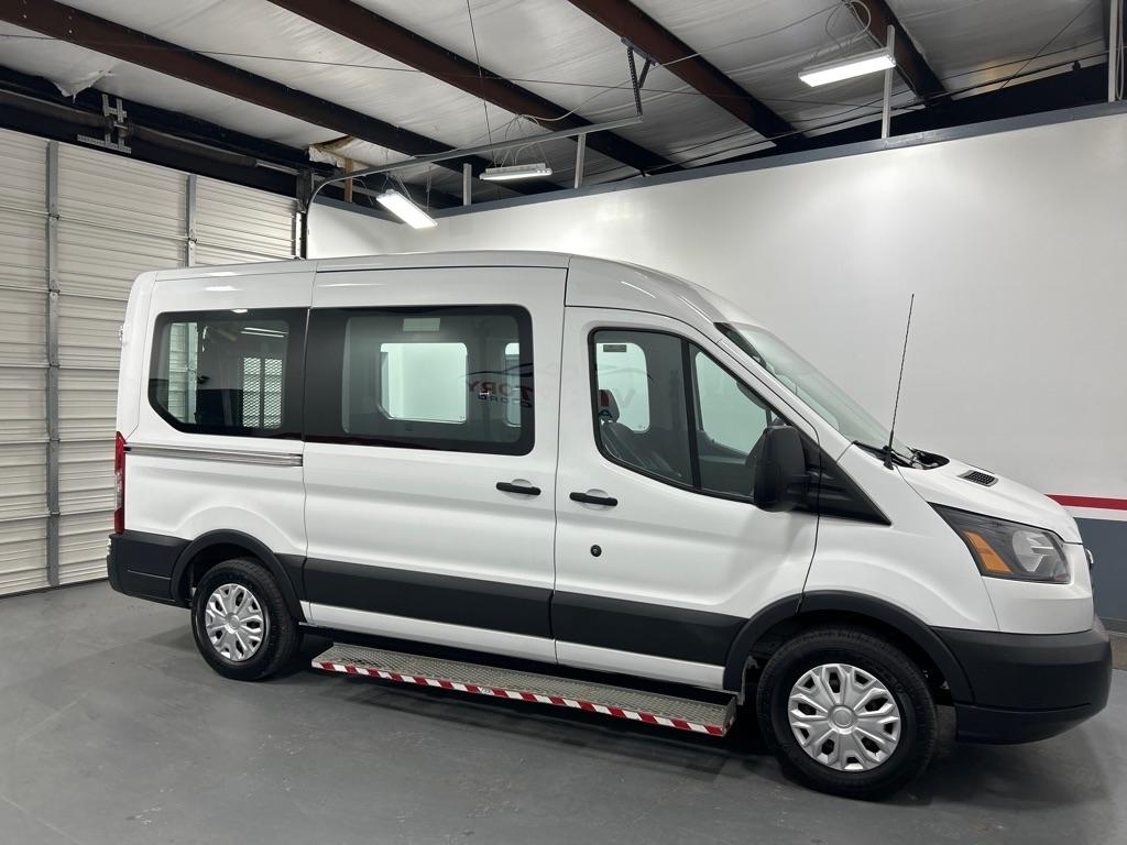 Ford Transit Passenger Wagon T-150 130" Med Roof XLT Sliding RH Dr 2018
