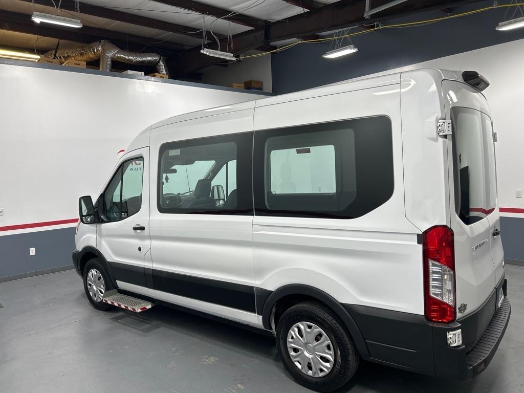 Ford Transit Passenger Wagon T-150 130" Med Roof XLT Sliding RH Dr 2018