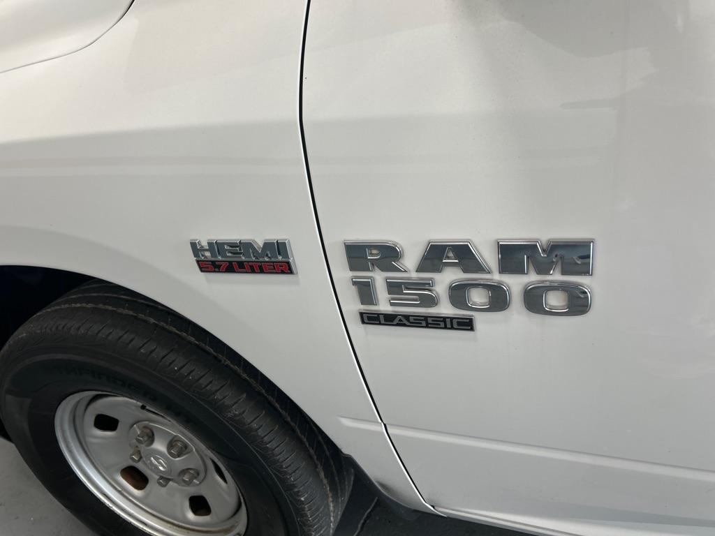 RAM 1500 Classic Tradesman 4x2 Reg Cab 8' Box 2022