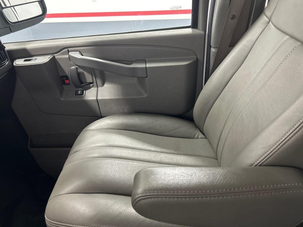 Chevrolet Express Cargo Van RWD 2500 155" 2019