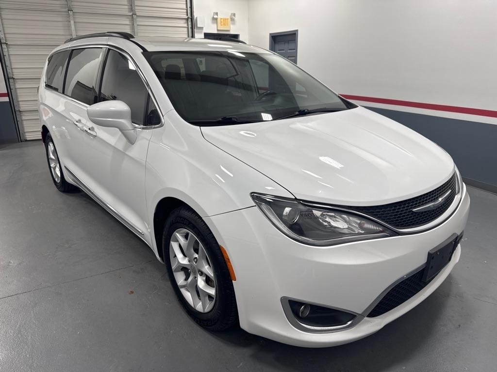 Chrysler Pacifica Touring-L FWD 2017