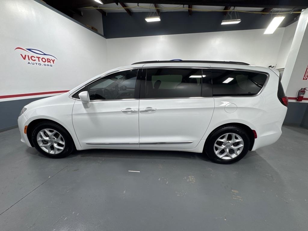 Chrysler Pacifica Touring-L FWD 2017