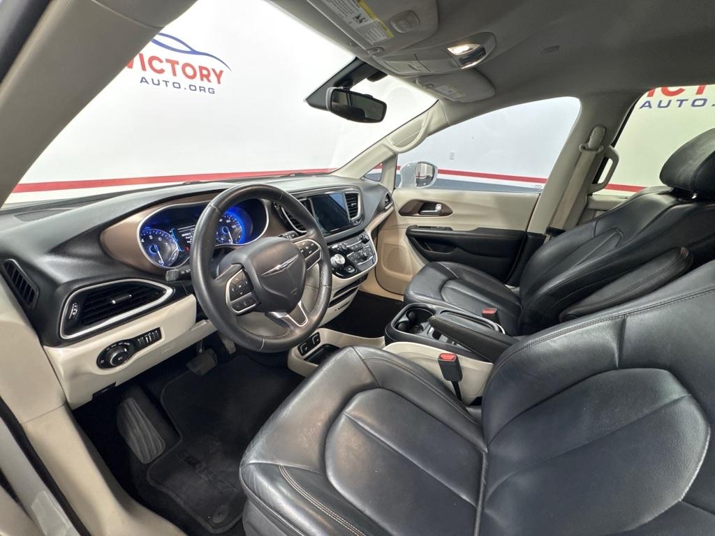 Chrysler Pacifica Touring-L FWD 2017