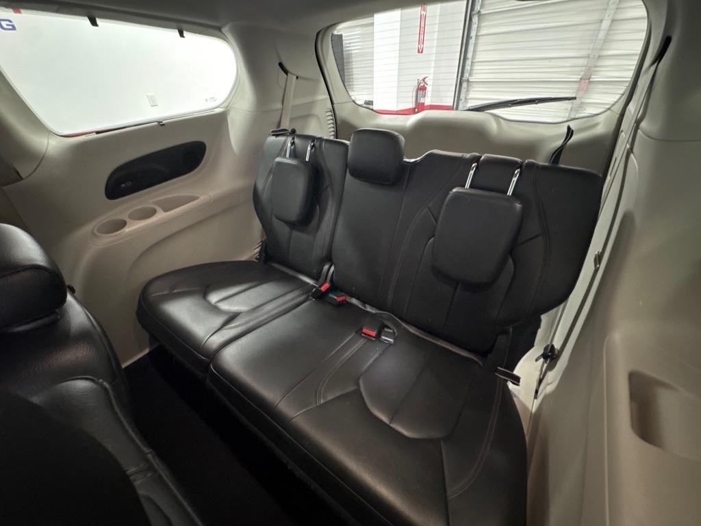 Chrysler Pacifica Touring-L FWD 2017