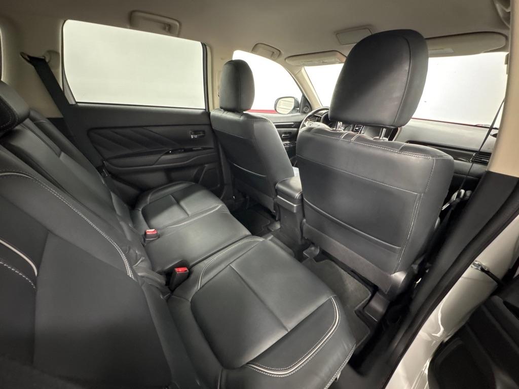 Mitsubishi Outlander PHEV SEL S-AWC 2018