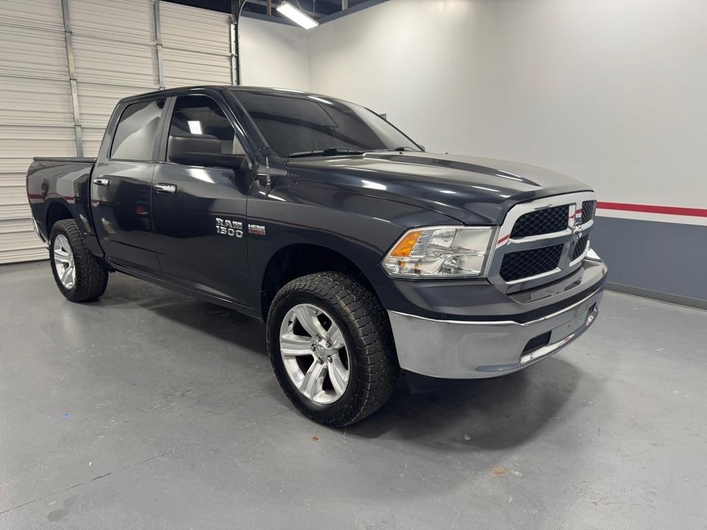 RAM 1500 SLT 4x4 Crew Cab 5'7" Box 2017