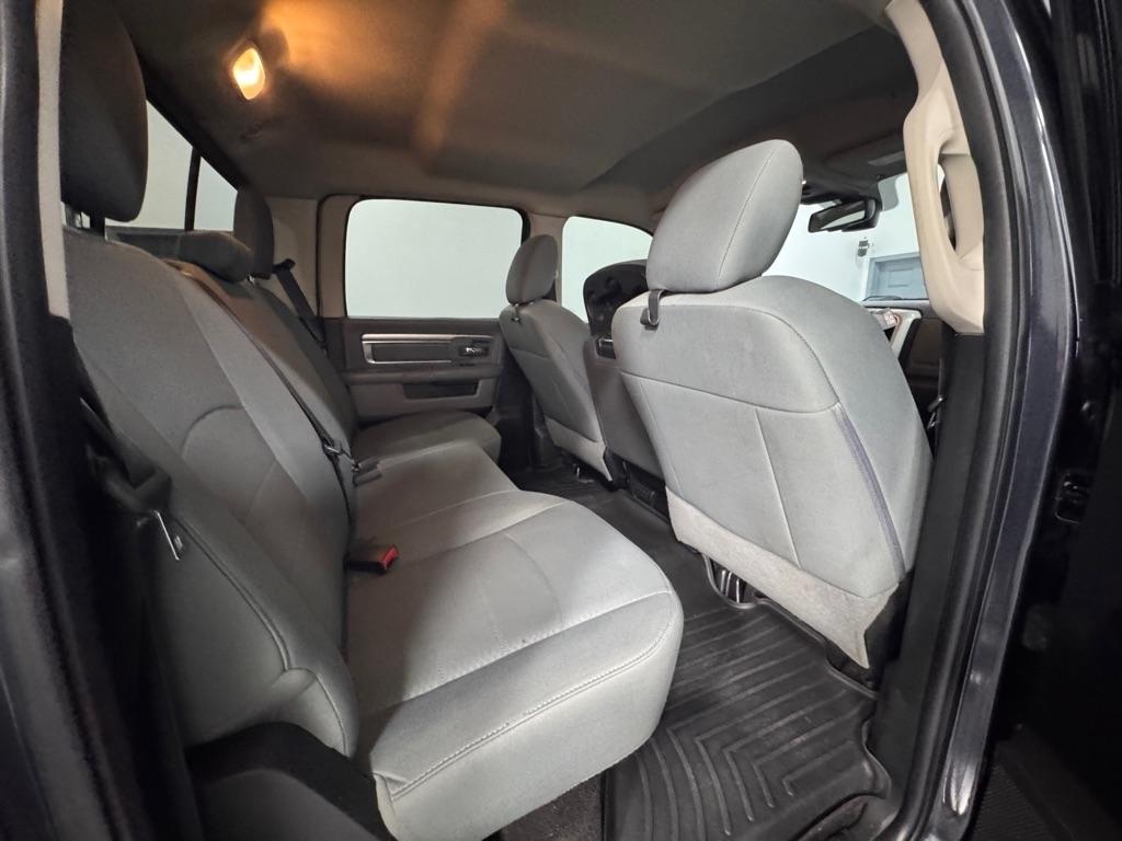 RAM 1500 SLT 4x4 Crew Cab 5'7" Box 2017