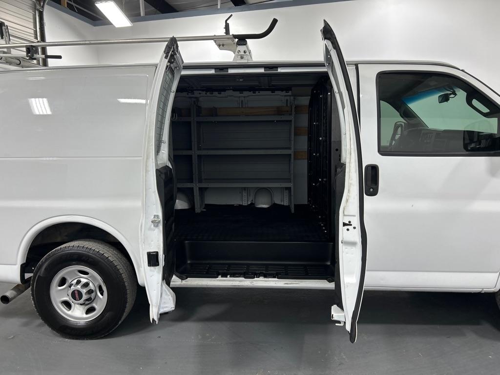 GMC Savana Cargo Van RWD 2500 135" 2020