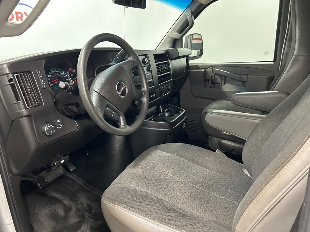 GMC Savana Cargo Van RWD 2500 135" 2020