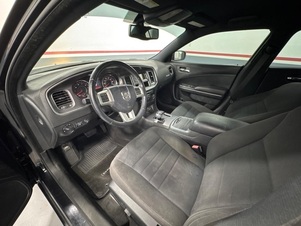 Dodge Charger 4dr Sdn SE RWD 2012