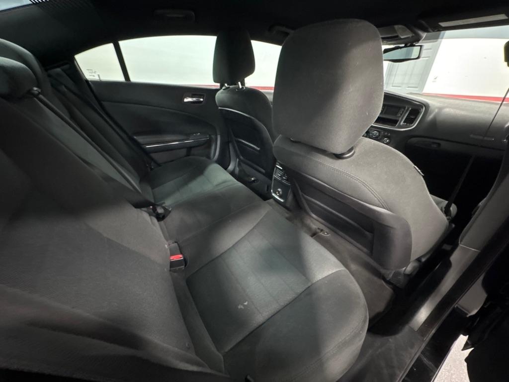 Dodge Charger 4dr Sdn SE RWD 2012