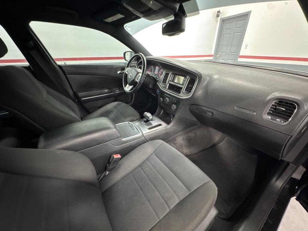 Dodge Charger 4dr Sdn SE RWD 2012