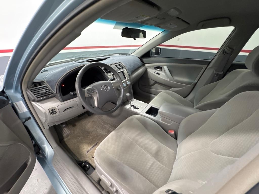Toyota Camry 4dr Sdn I4 Man (Natl) 2009