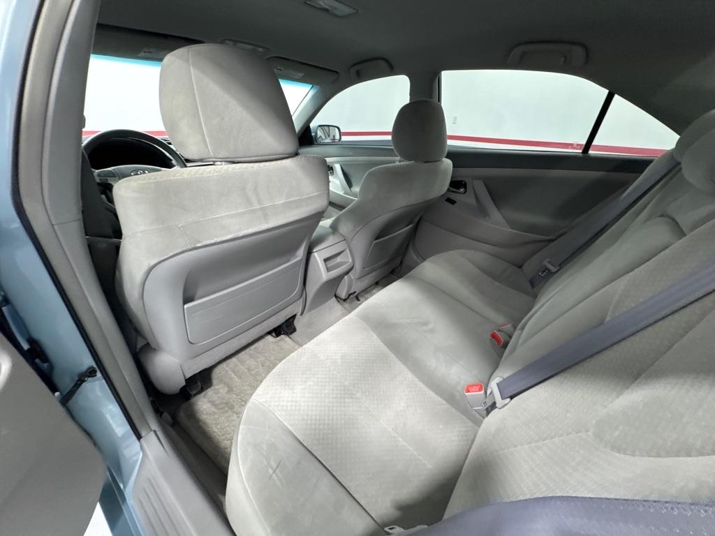 Toyota Camry 4dr Sdn I4 Man (Natl) 2009