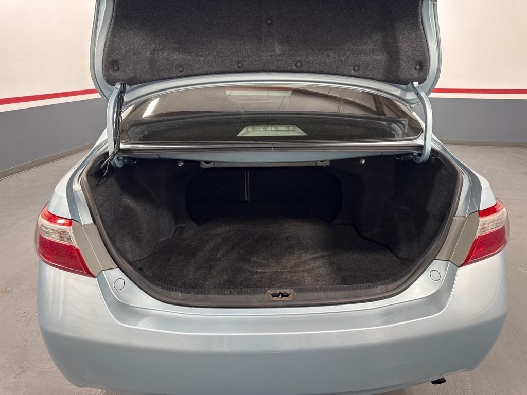Toyota Camry 4dr Sdn I4 Man (Natl) 2009