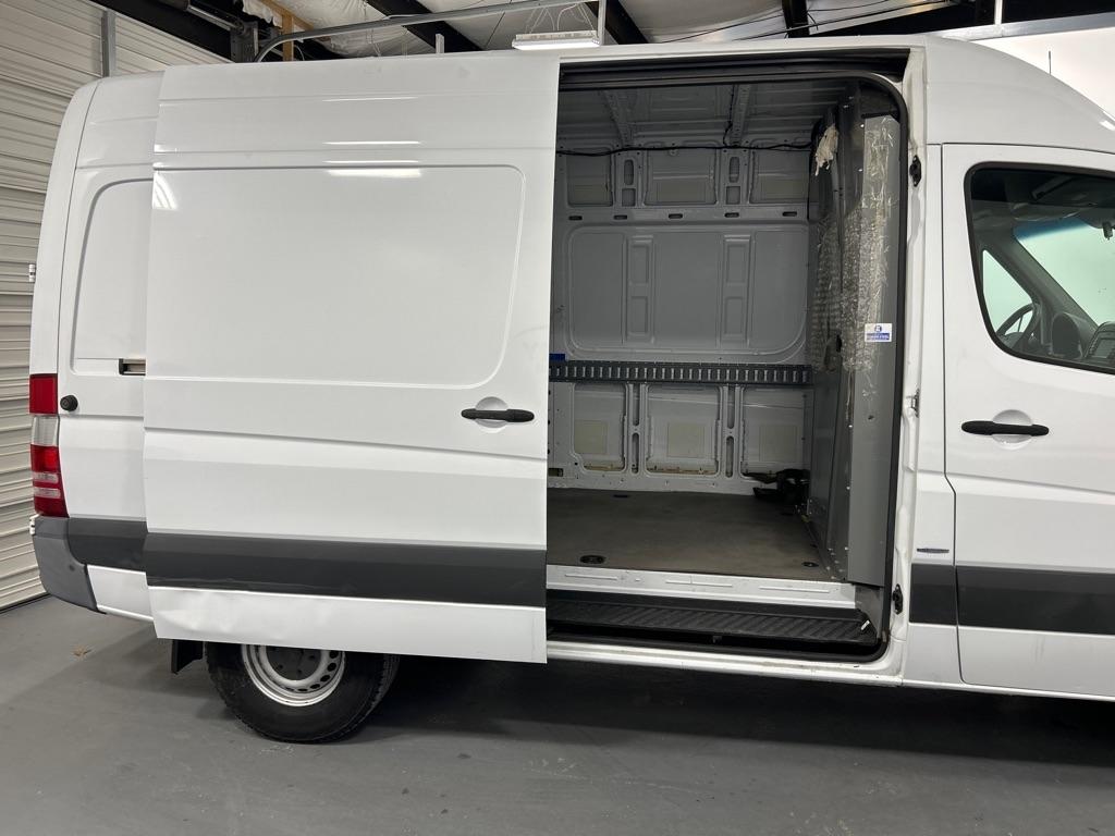 Mercedes-Benz Sprinter Cargo Vans RWD 2500 144" 2016