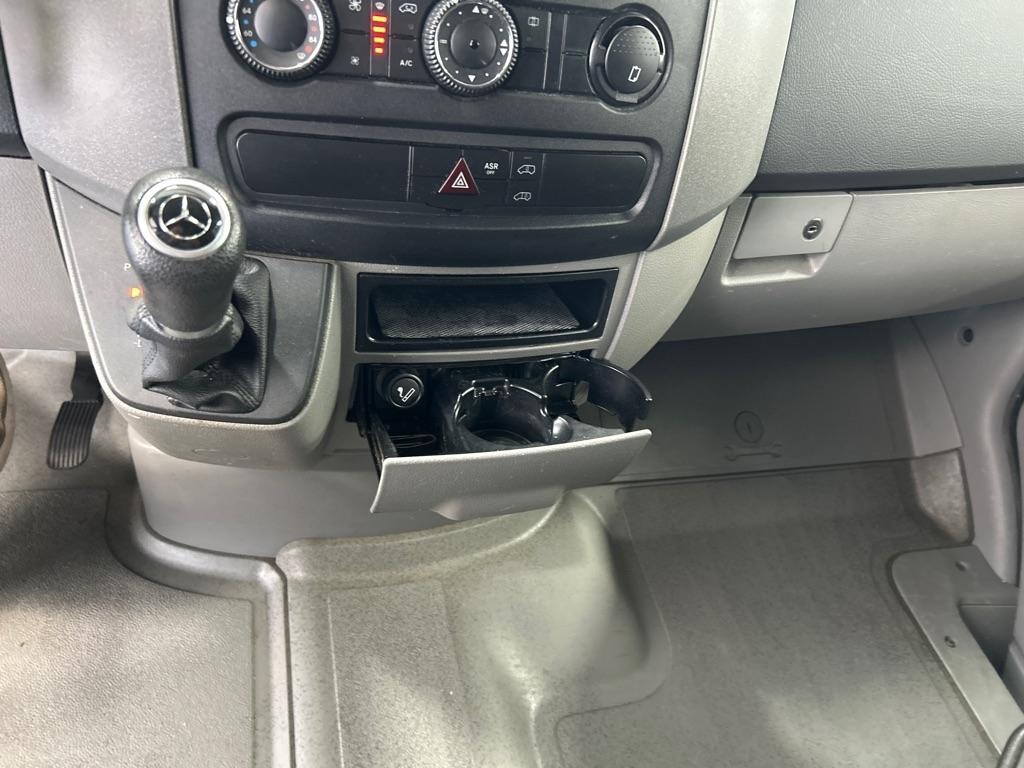 Mercedes-Benz Sprinter Cargo Vans RWD 2500 144" 2016