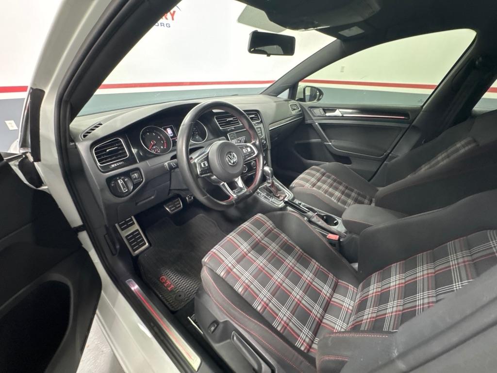 Volkswagen Golf GTI 2.0T 4-Door Autobahn DSG 2017