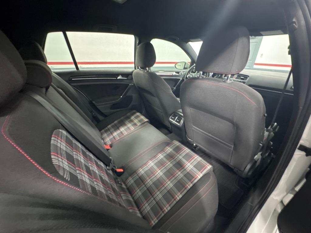Volkswagen Golf GTI 2.0T 4-Door Autobahn DSG 2017