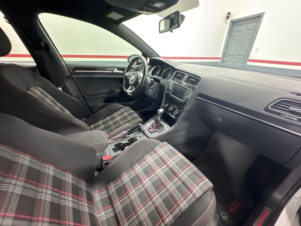 Volkswagen Golf GTI 2.0T 4-Door Autobahn DSG 2017