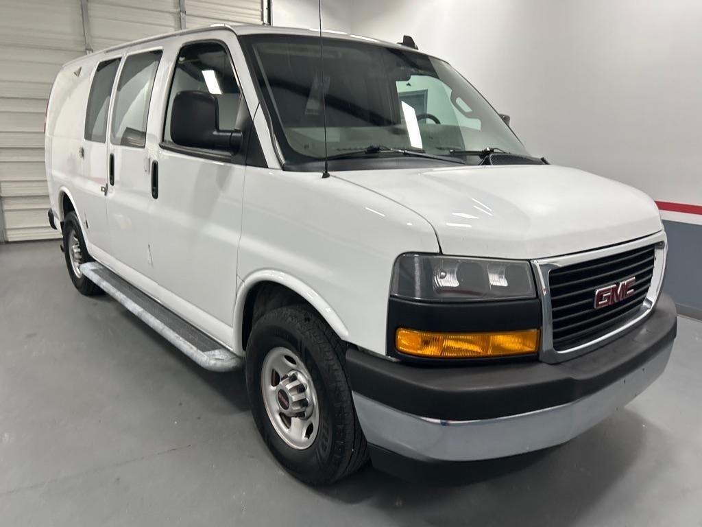 GMC Savana Cargo Van RWD 2500 135" 2020
