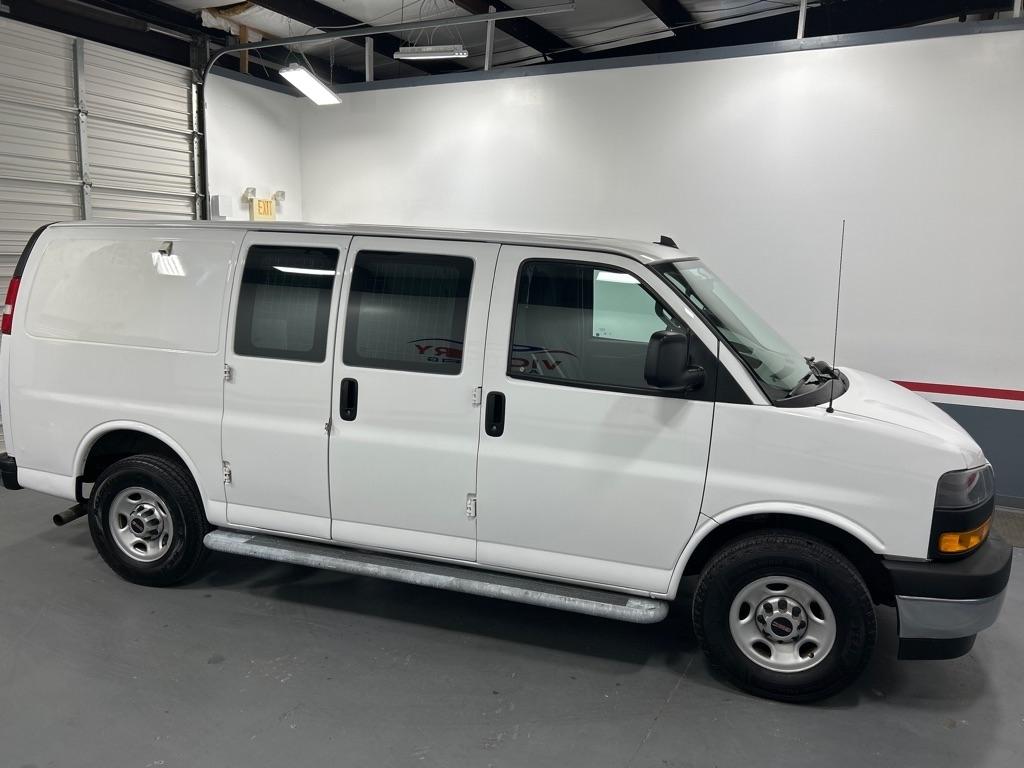 GMC Savana Cargo Van RWD 2500 135" 2020