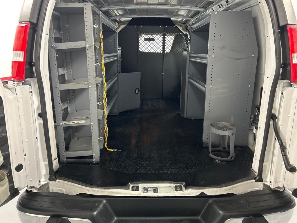 GMC Savana Cargo Van RWD 2500 135" 2020