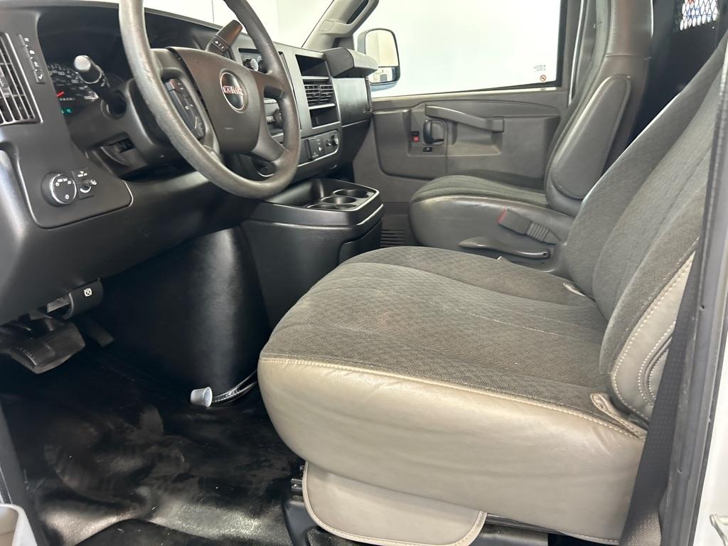 GMC Savana Cargo Van RWD 2500 135" 2020