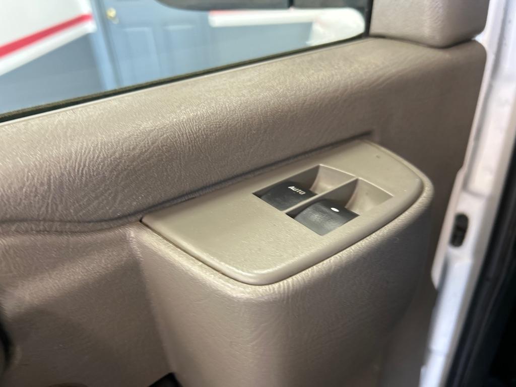 GMC Savana Cargo Van RWD 2500 135" 2020