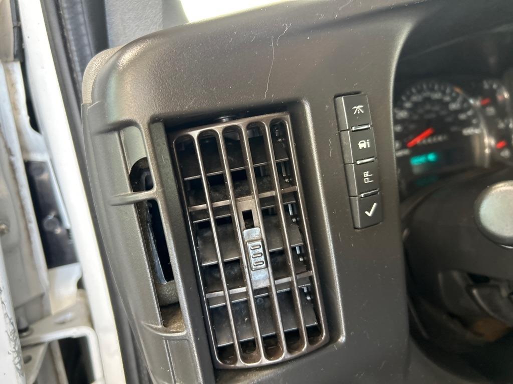 GMC Savana Cargo Van RWD 2500 135" 2020