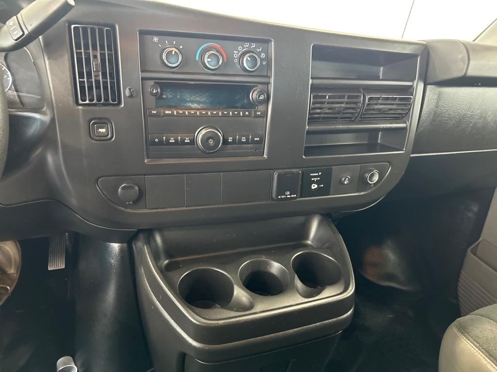 GMC Savana Cargo Van RWD 2500 135" 2020