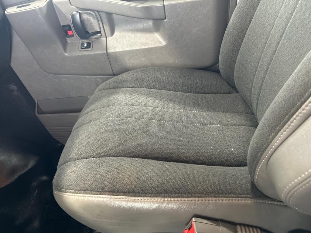 GMC Savana Cargo Van RWD 2500 135" 2020