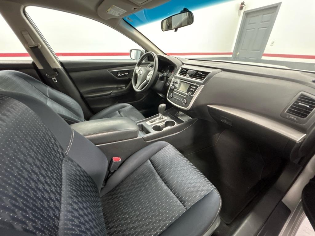 Nissan Altima 4dr Sdn I4 2.5 2016