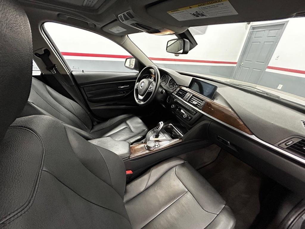 BMW 3 Series 4dr Sdn 328i RWD South Africa 2015