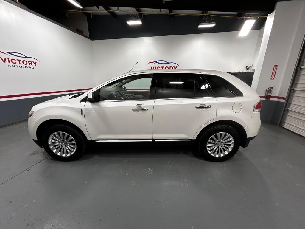 Lincoln MKX FWD 4dr 2011