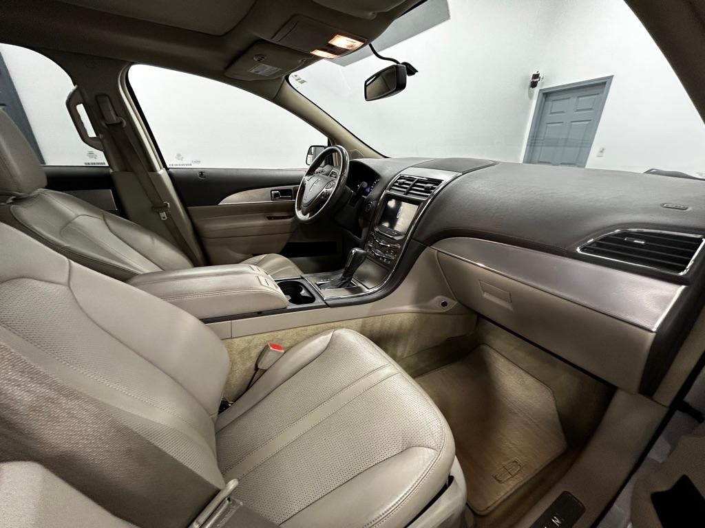 Lincoln MKX FWD 4dr 2011