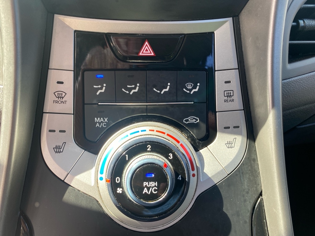 Hyundai Elantra  2012 Hyundai Elantra  2012