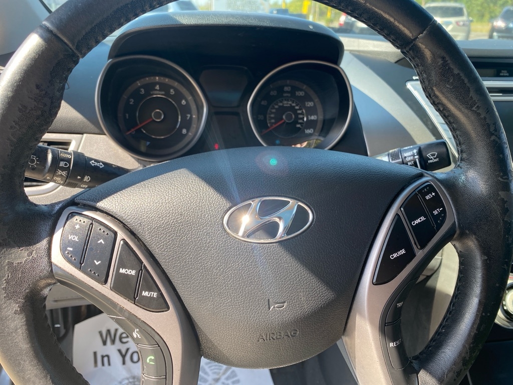 Hyundai Elantra  2012 Hyundai Elantra  2012