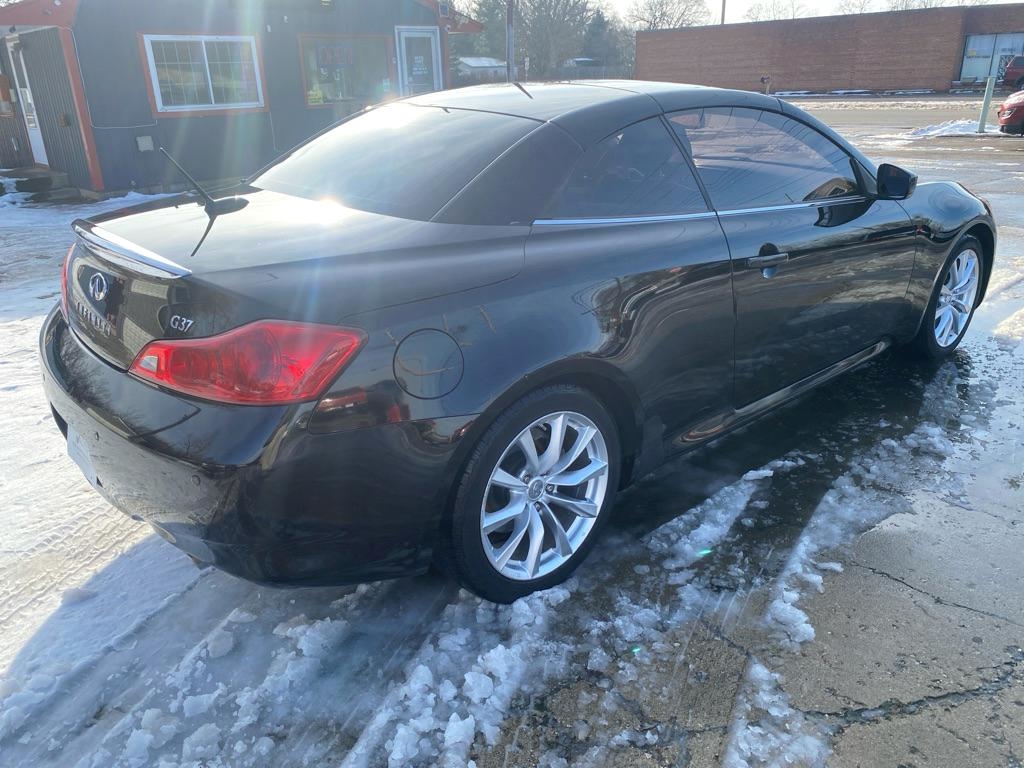 Infiniti G Convertible  2013
