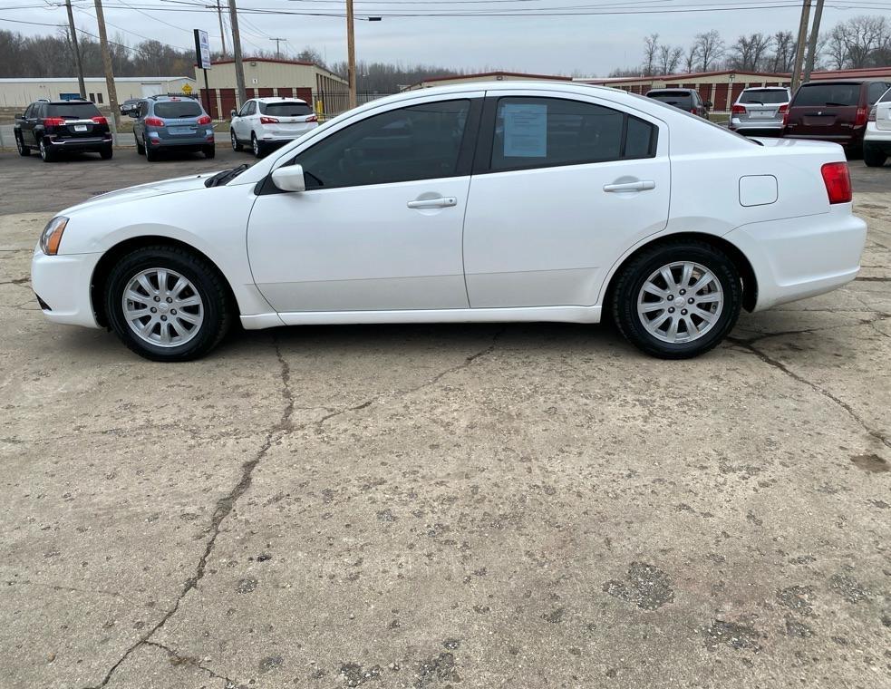 Mitsubishi Galant  2012