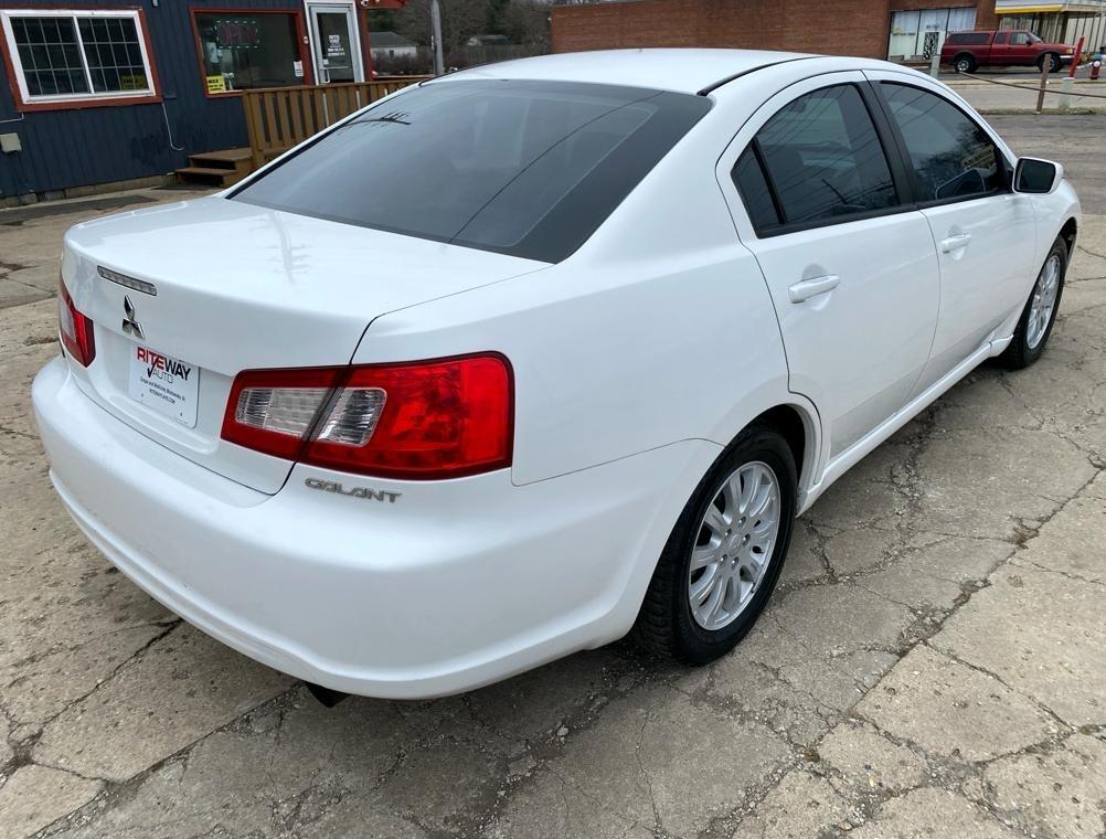 Mitsubishi Galant  2012