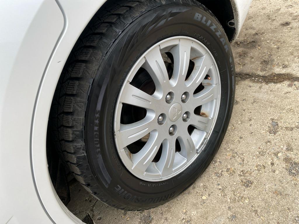 Mitsubishi Galant  2012