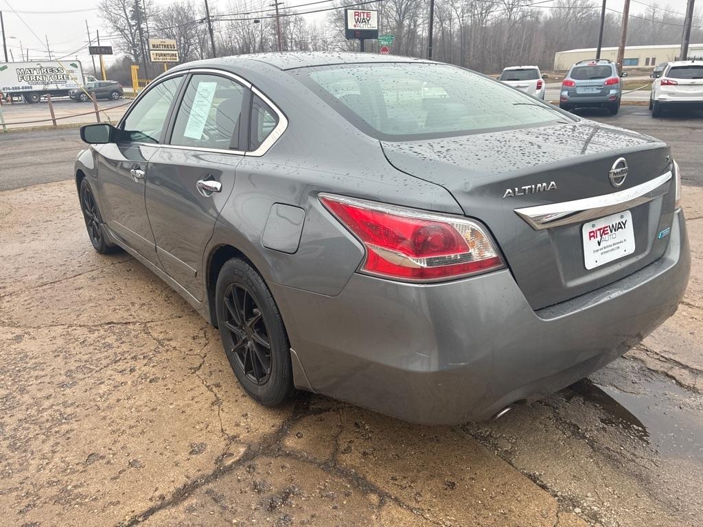 Nissan Altima  2014